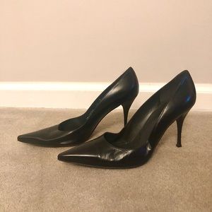Stuart Weitzman pointy toe stiletto